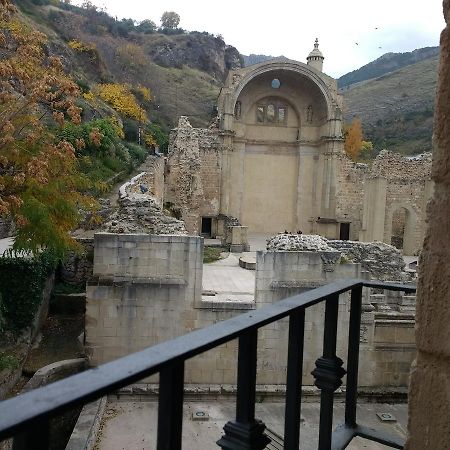 Apartamentos Asador De La Plaza Vieja Cazorla Kültér fotó